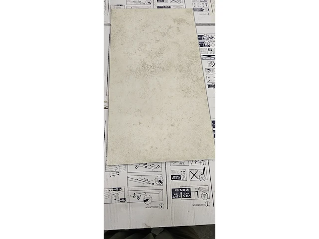 Pvc click vinyl 5,7mm lot 28m² geïntegreerde ondervloer - afbeelding 1 van  4