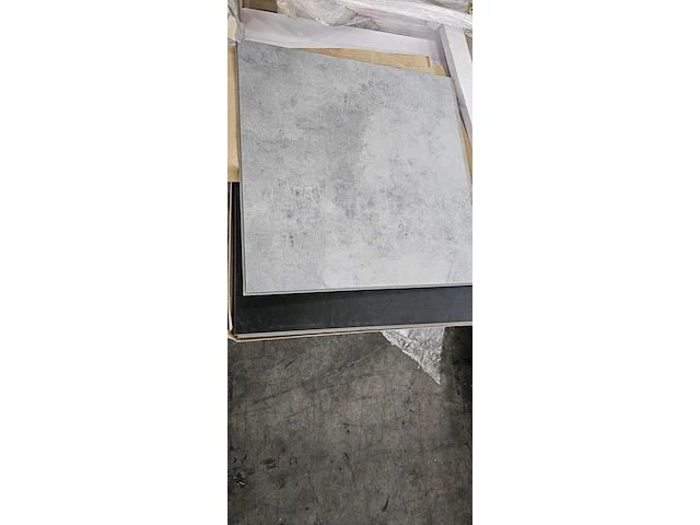 Pvc click vinyl 6mm lot 30m² geïntegreerde ondervloer - afbeelding 1 van  4
