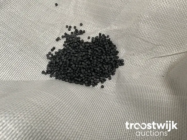 Pvc korrels - afbeelding 1 van  4