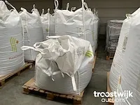 Pvc korrels - afbeelding 2 van  4
