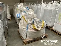 Pvc korrels - afbeelding 2 van  3