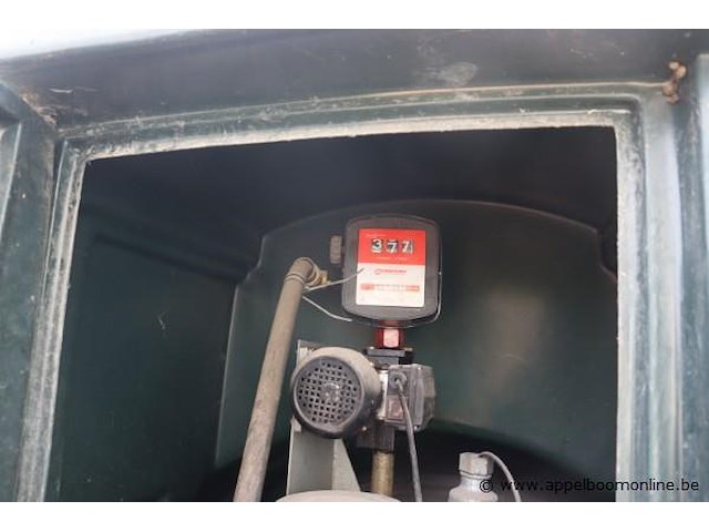 Pvc mazouttank vv verdeelstation gespasa - afbeelding 2 van  3