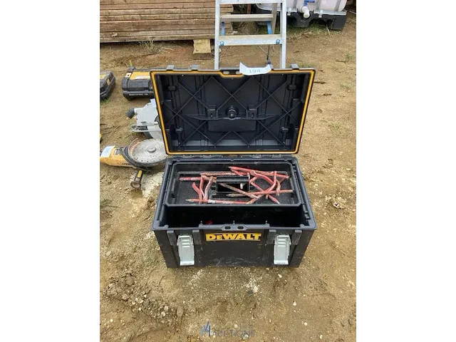 Pvc opbergkoffer dewalt - afbeelding 1 van  4