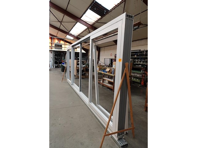 Pvc schuifraam - afbeelding 1 van  5