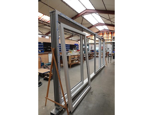 Pvc schuifraam - afbeelding 2 van  5