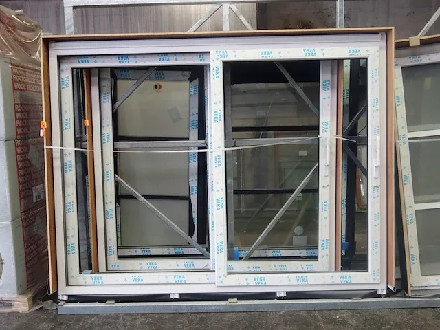 Pvc schuifraamkader + glas - afbeelding 1 van  4