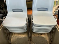 Pvc stapelstoelen (14x) - afbeelding 1 van  4