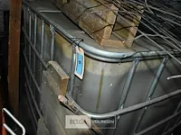 Pvc tank met ca. 1000l mazout