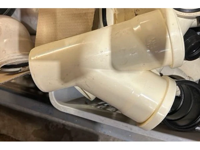 Pvc verbind/eindstukken en bochten - afbeelding 2 van  6