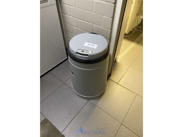 Pvc vuilnisbak - afbeelding 1 van  3