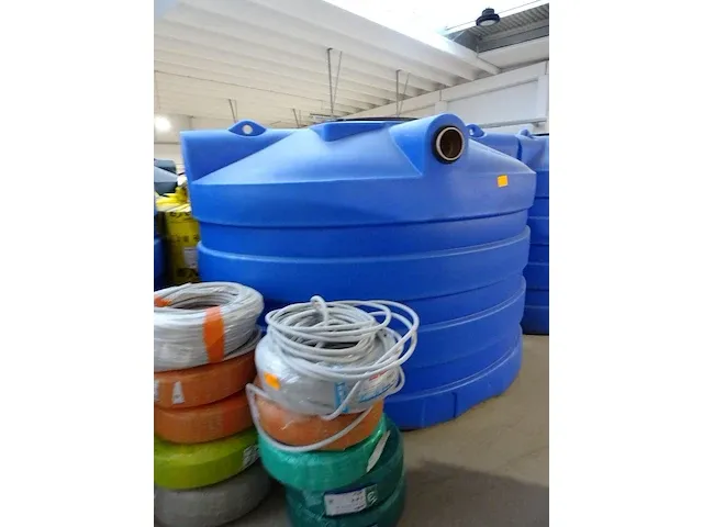 Pvc watertank - afbeelding 1 van  3