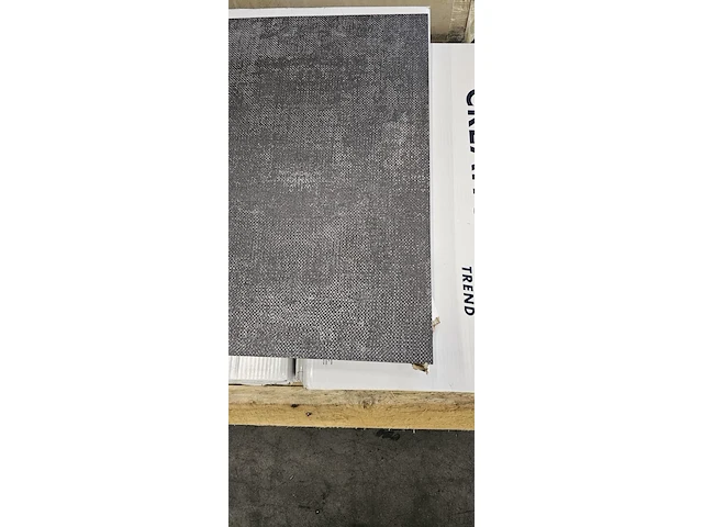 Pvc zelf te verlijmen 2,5mm lot 33,5m² - afbeelding 1 van  3