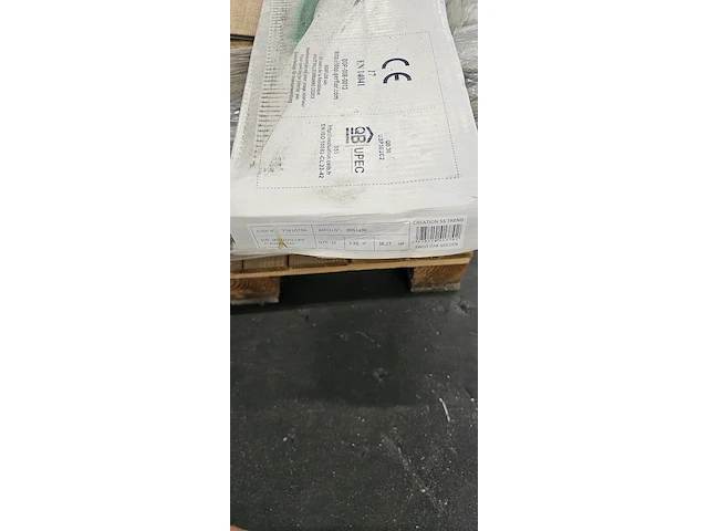 Pvc zelf te verlijmen 2,5mm lot 57m² geïntegreerde ondervloer - afbeelding 4 van  4