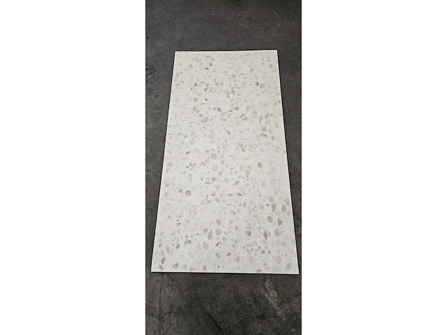 Pvc zelf te verlijmen 4mm lot 28m² - afbeelding 1 van  3