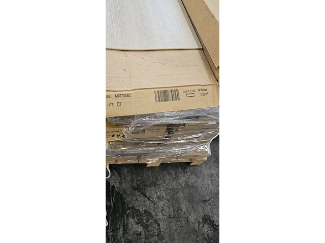 Pvc zelf te verlijmen 4mm lot 85m² soepel planken - afbeelding 4 van  4