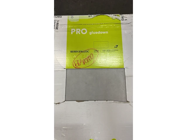 Pvc zelf te verlijmen 8m² - afbeelding 4 van  4