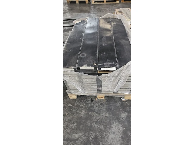 Pvc zelfklevend 130 m² - afbeelding 4 van  5