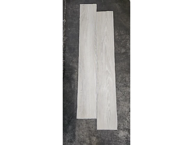 Pvc zelfklevend 88 m² - afbeelding 1 van  5