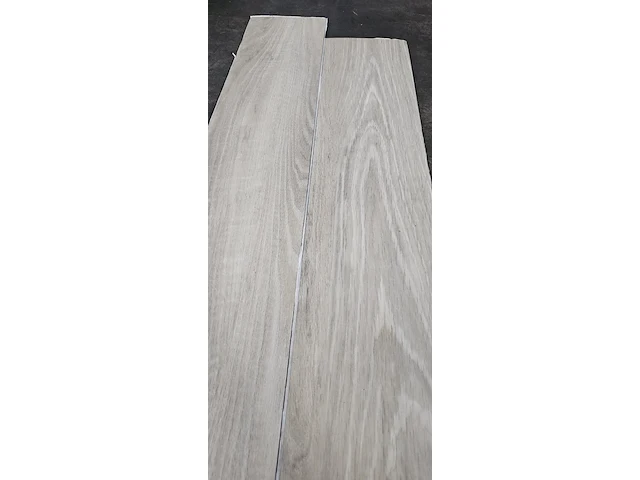 Pvc zelfklevend 88 m² - afbeelding 2 van  5
