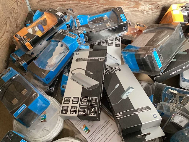 Q-link mix pallet computeraccessoires, kabels etc - afbeelding 6 van  6