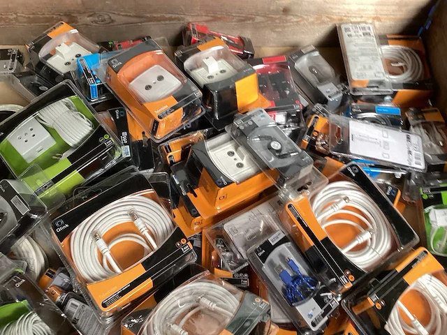 Q-link mix pallet kabels en connectors - afbeelding 1 van  5