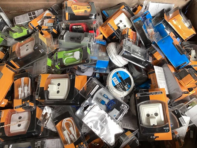 Q-link mix pallet kabels en connectors - afbeelding 1 van  5