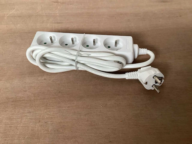 Q-link stekkerdoos 4 voudig, penaarde (23x) - afbeelding 1 van  5