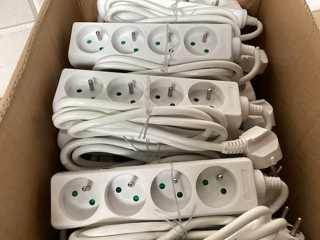 Q-link stekkerdoos 4 voudig, penaarde (23x) - afbeelding 3 van  5