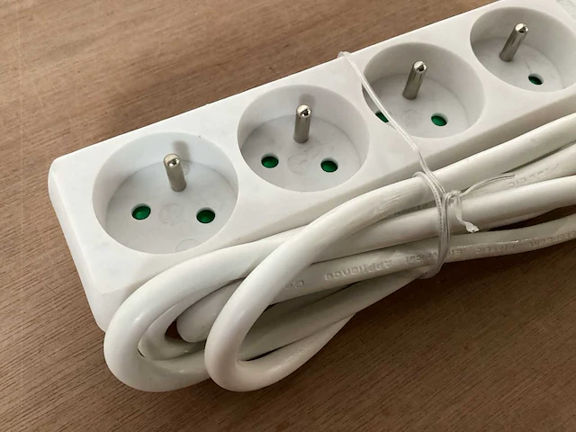 Q-link stekkerdoos 4 voudig, penaarde (23x) - afbeelding 4 van  5