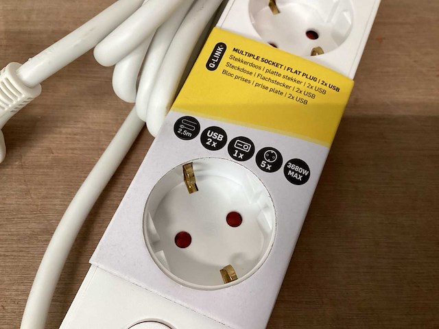 Q-link stekkerdoos 5 voudig met usb lader (24x) - afbeelding 3 van  6