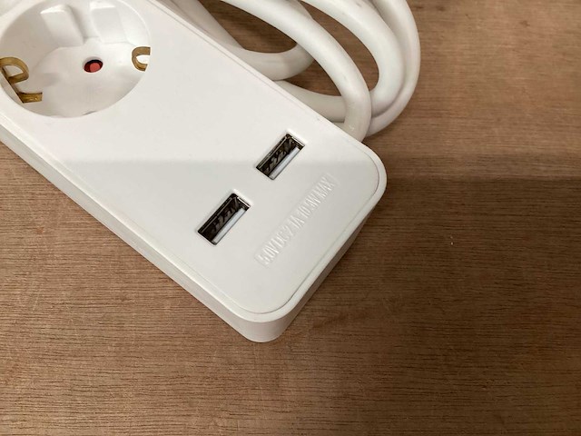 Q-link stekkerdoos 5 voudig met usb lader (80x) - afbeelding 2 van  6