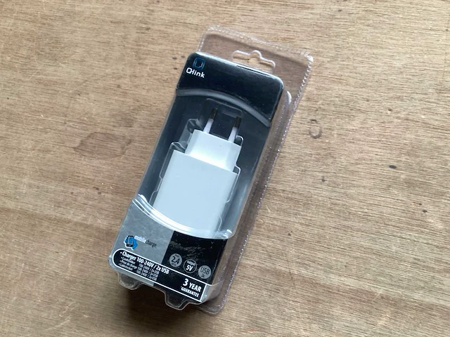 Q-link usb telefoonoplader 2,4 watt (40x) - afbeelding 1 van  4