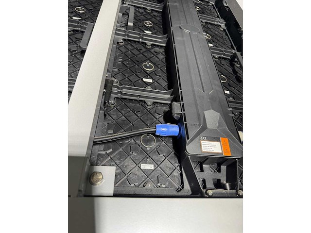 Q-lite - tci 800.1440.3,1 smd - projection screen - 2021 - afbeelding 13 van  35