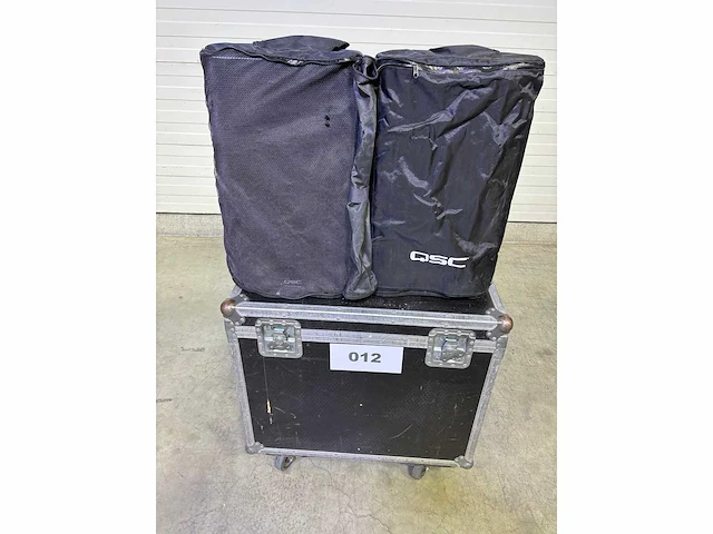 Qsc - k12.2 - luidspreker in case + raincover (2x) - afbeelding 3 van  3