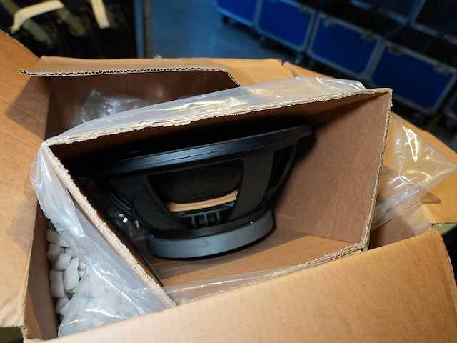 Qsc - sp-000074-00 - 15" woofer (b&c 15tbx100, 8 o) for ms-s215 / ms-l115 – sp-000074-00 (set of 2 pc) (2x) - afbeelding 2 van  2