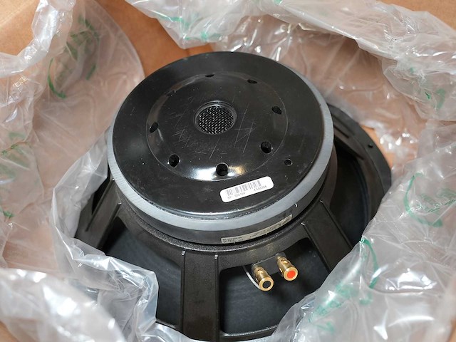 Qsc - sp-000104-00 - 15" woofer (eminence 05-15-021) for wl115-sw – sp-000104-00 (new) - afbeelding 2 van  2