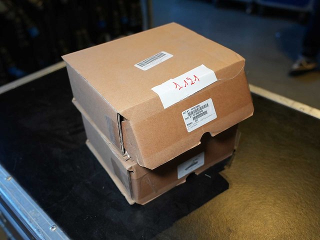 Qsc - xd-000026-00 - compression driver 1.4" cinema (set of 2 pcs) - afbeelding 1 van  2