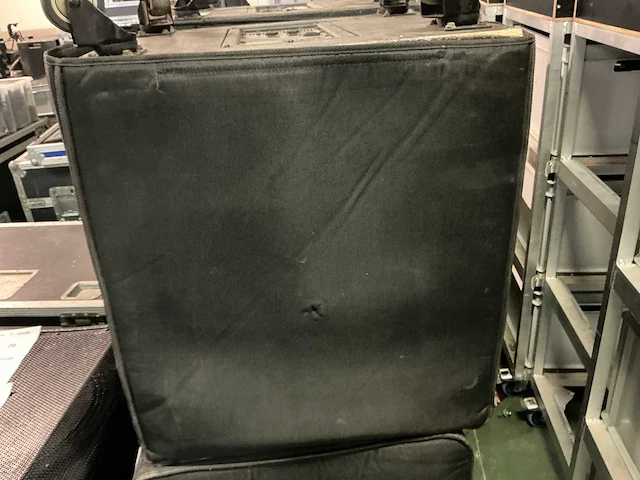Qsc kw181 subwoofer - afbeelding 8 van  8