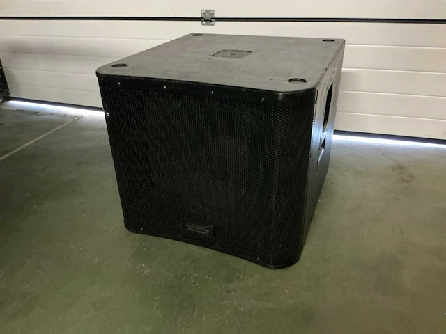 Qsc kw181 subwoofer - afbeelding 1 van  7