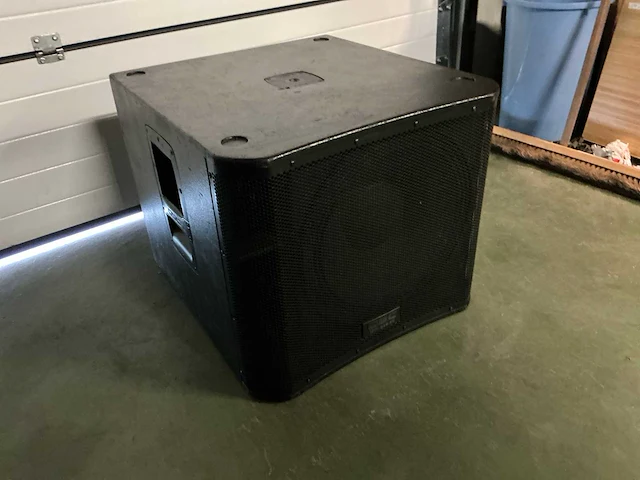 Qsc kw181 subwoofer - afbeelding 3 van  7