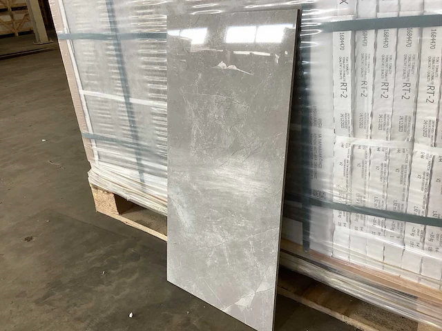 Qua granite pulpis grey gepolijst 30x60 cm tegel 33,12 m² - afbeelding 8 van  24