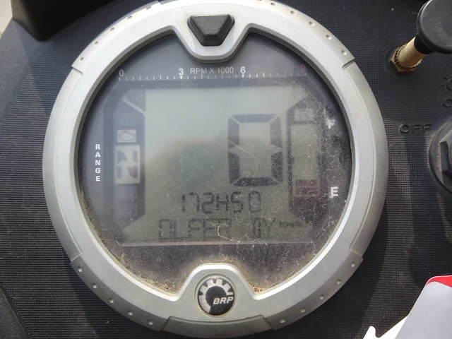 Quad can-am e-outlander - afbeelding 6 van  10