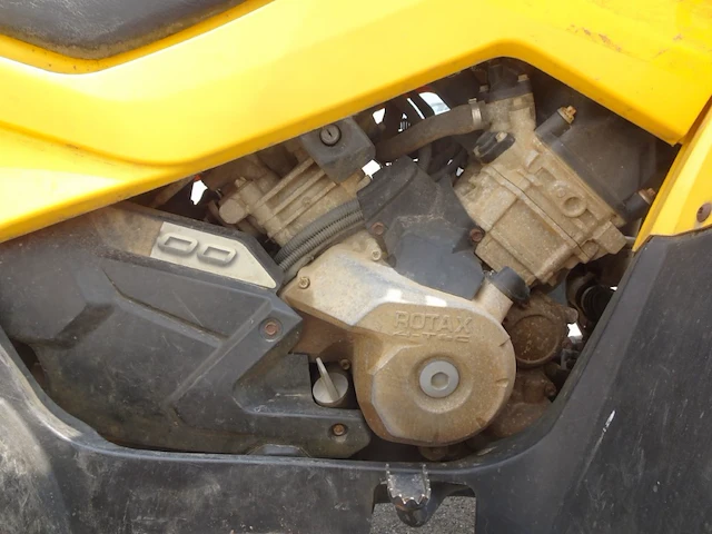 Quad can-am e-outlander - afbeelding 10 van  10
