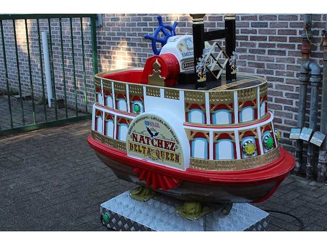 Queen of mississippi - kiddy ride - afbeelding 1 van  5