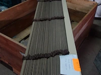 Raamdecoratie houten lamellen b. 1,70m h. 2,60m - afbeelding 1 van  2