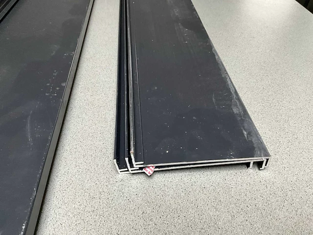 Raamdorpels aluminium 135mm 9 stuks - afbeelding 8 van  8