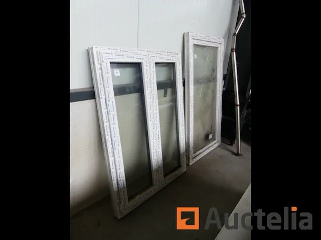 Raamkozijnen van vitrine pvc kommerling - afbeelding 2 van  5