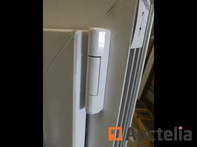 Raamkozijnen vitrine pvc - afbeelding 4 van  7