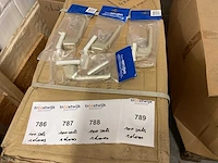 Raamkruk met sleutel - afbeelding 1 van  5
