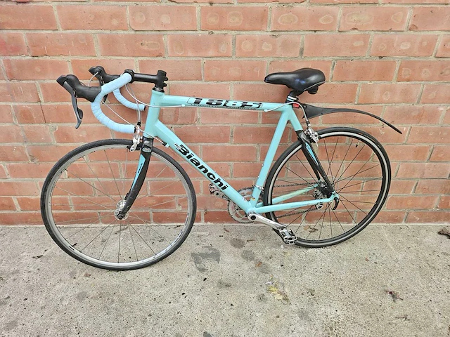 Racefiets - bianchi - koersfiets - afbeelding 1 van  15